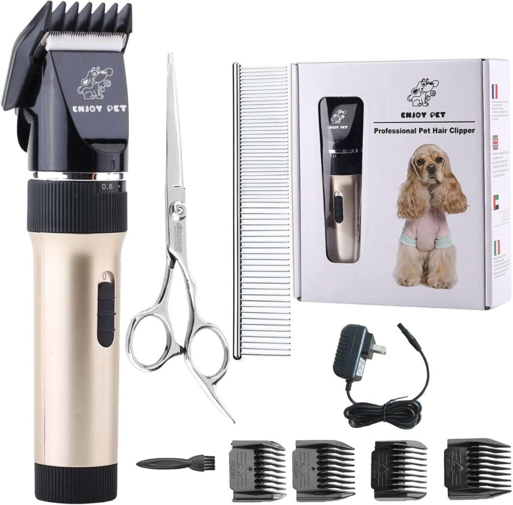 7 Best Clippers for Maine Coons (According to Groomer Experts